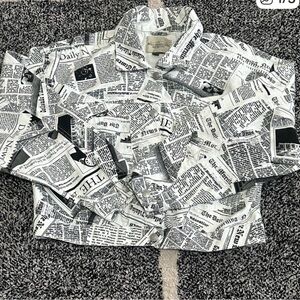 Newspaper Print Jacket 100% Cotton
Canvas Cropped Black and White